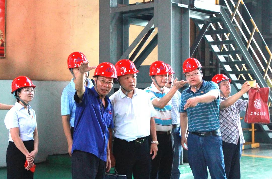 客從遠(yuǎn)方來，情隨黨建起